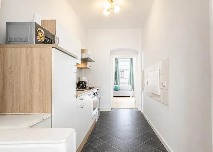 Cozy 2br With Living Near Westbahnhof Apartment