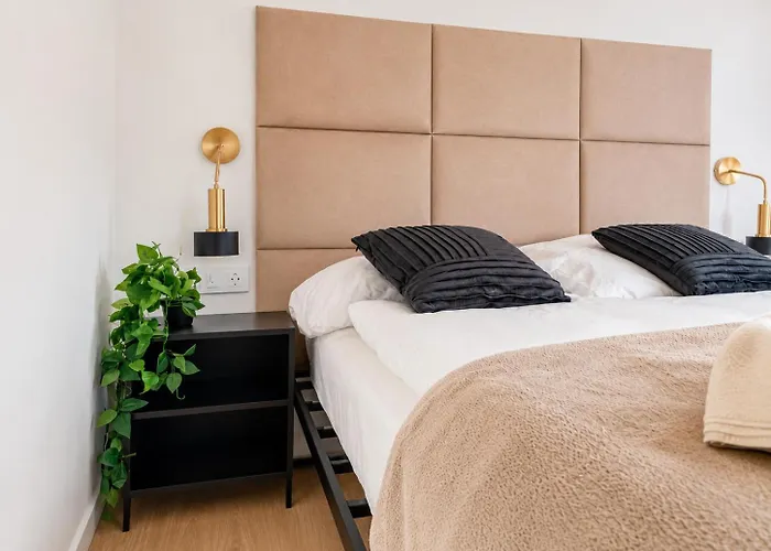 Apartment Cozy 2br With Living Near Westbahnhof Vienna